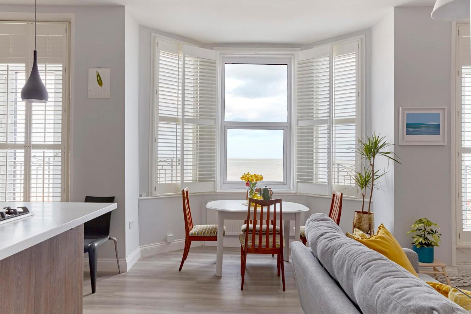 Spacious Beach Front Apartment With Stunning Sea Views Deal Exteriör bild