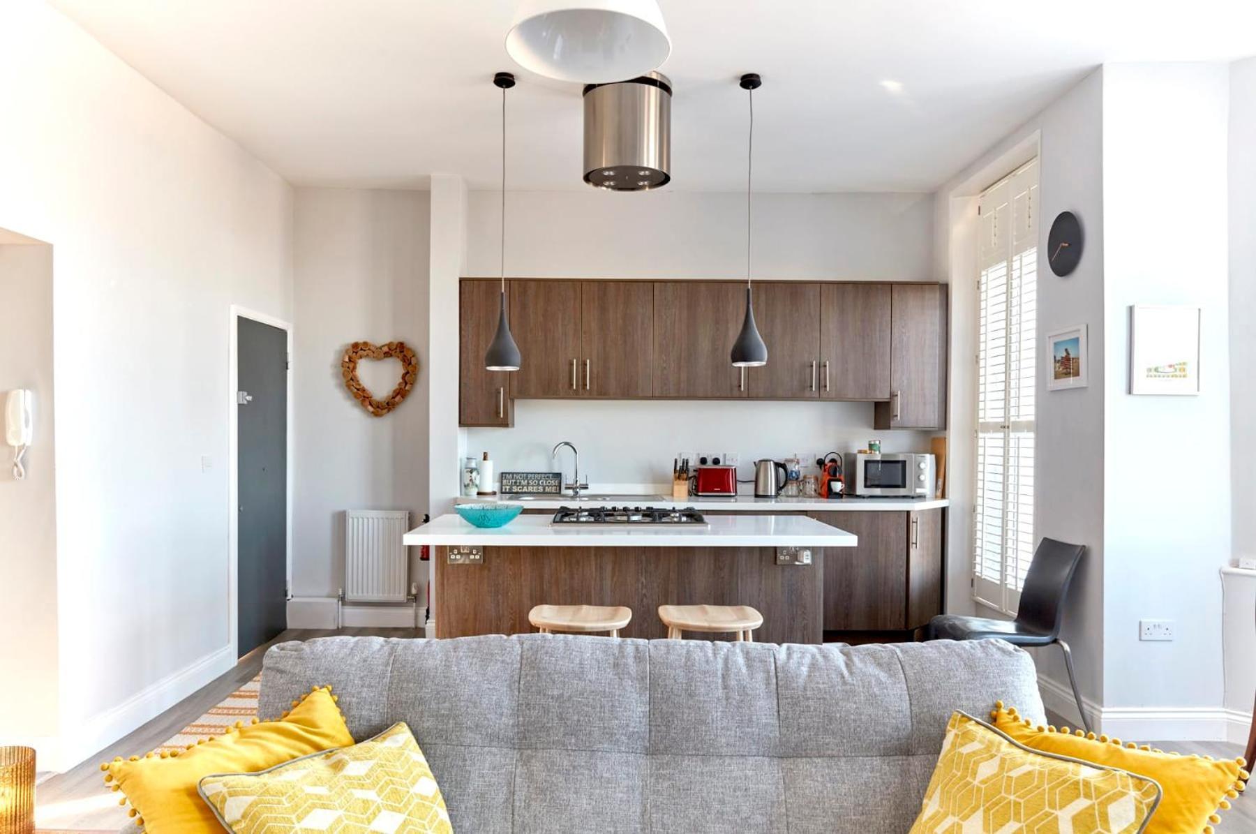 Spacious Beach Front Apartment With Stunning Sea Views Deal Exteriör bild