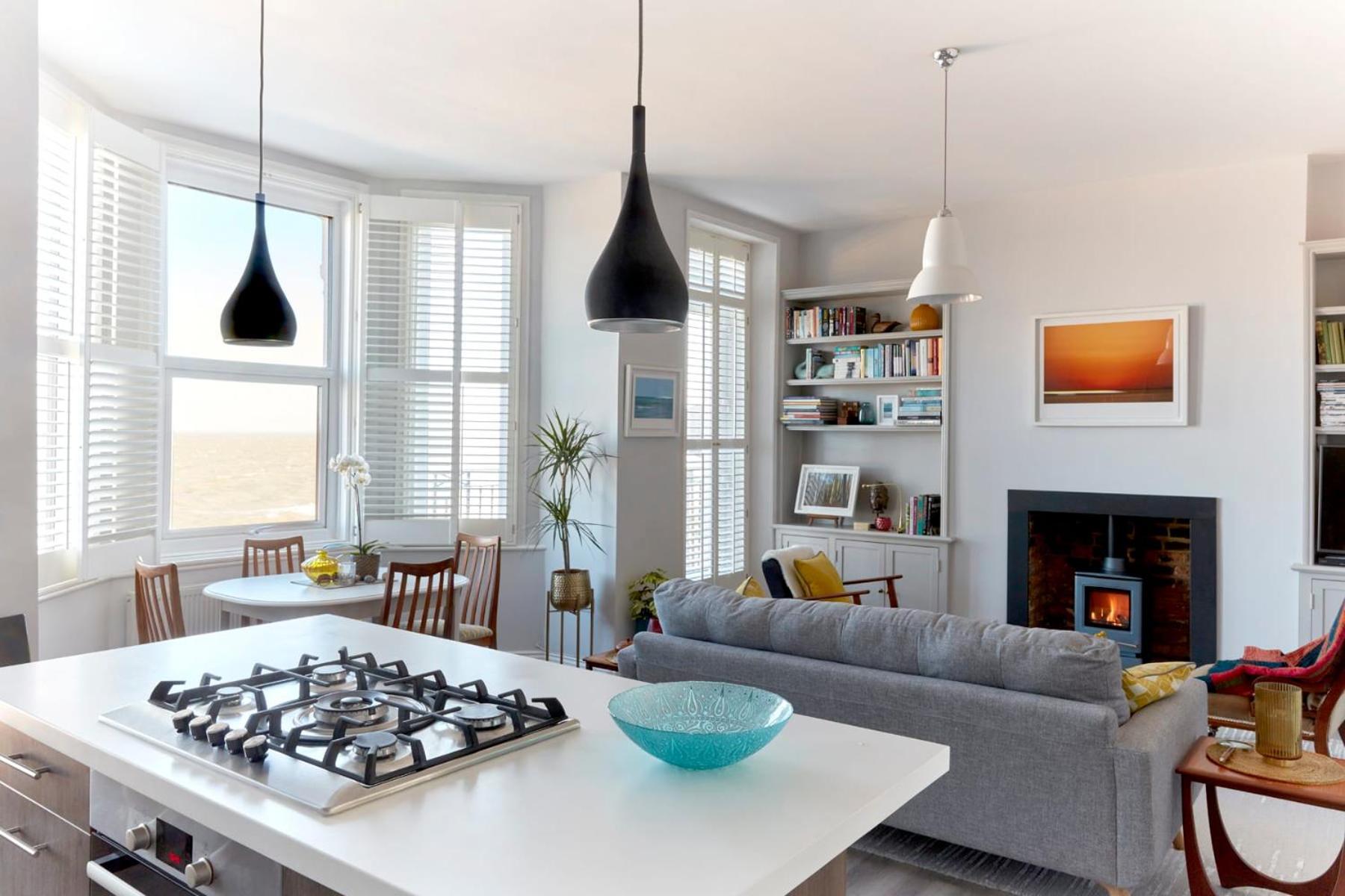 Spacious Beach Front Apartment With Stunning Sea Views Deal Exteriör bild